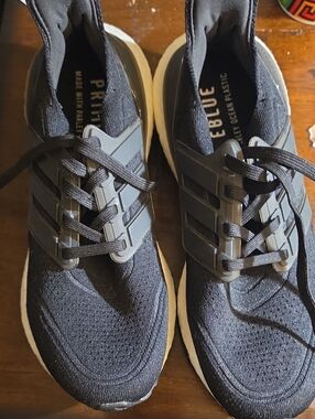 Black Men's Performance Running Sneakers